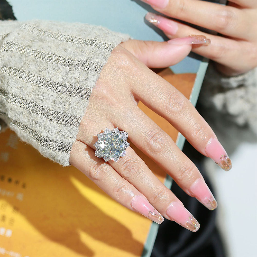 10 Carats Round Cut Lab Grown Diamond Engagement Rings