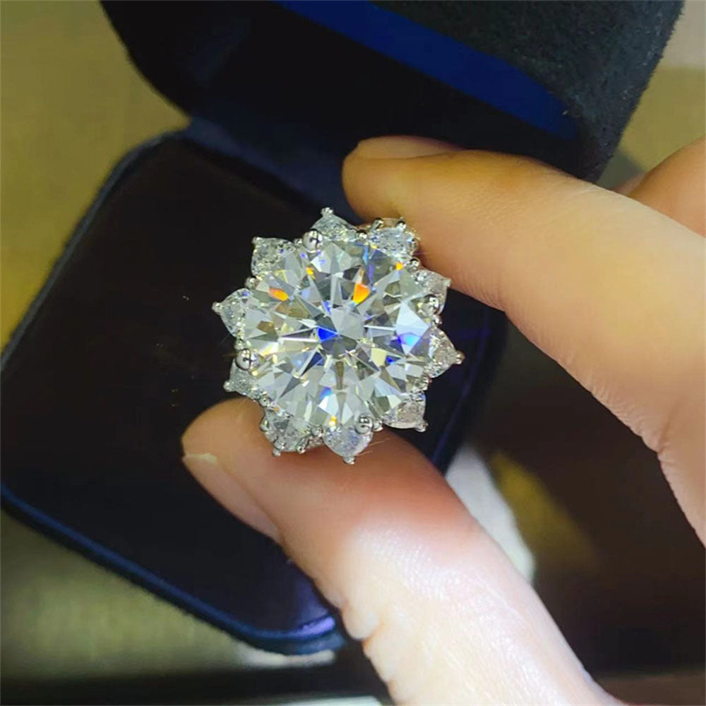 10 Carats Round Cut Lab Grown Diamond Engagement Rings