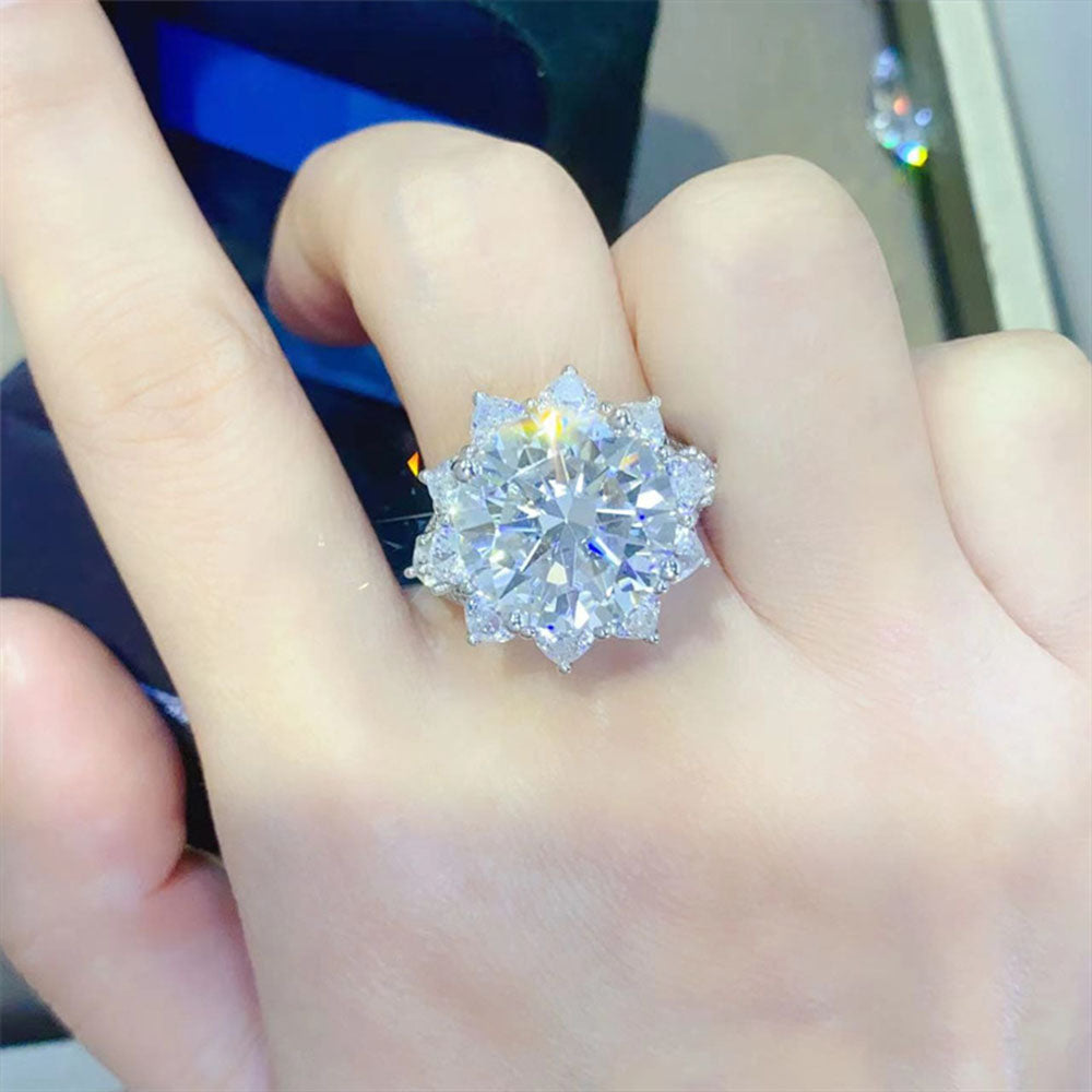 10 Carats Round Cut Lab Grown Diamond Engagement Rings