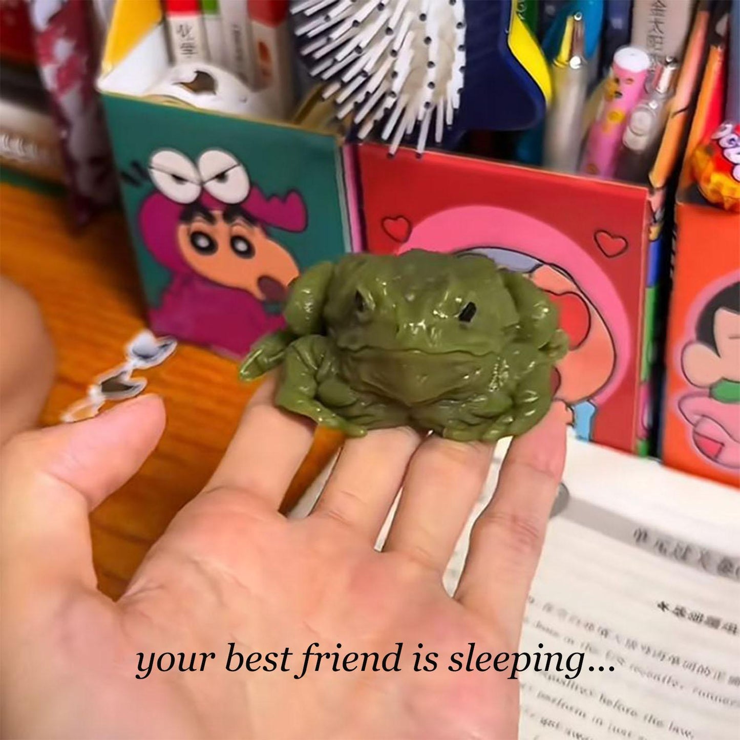 Realistic Frog Squishy Stress Relief Toy - Lifelike Size Fidget Toy for Pranks, Anxiety Relief & Funny Gags, Soft Squeezable Fun for Kids & Adults