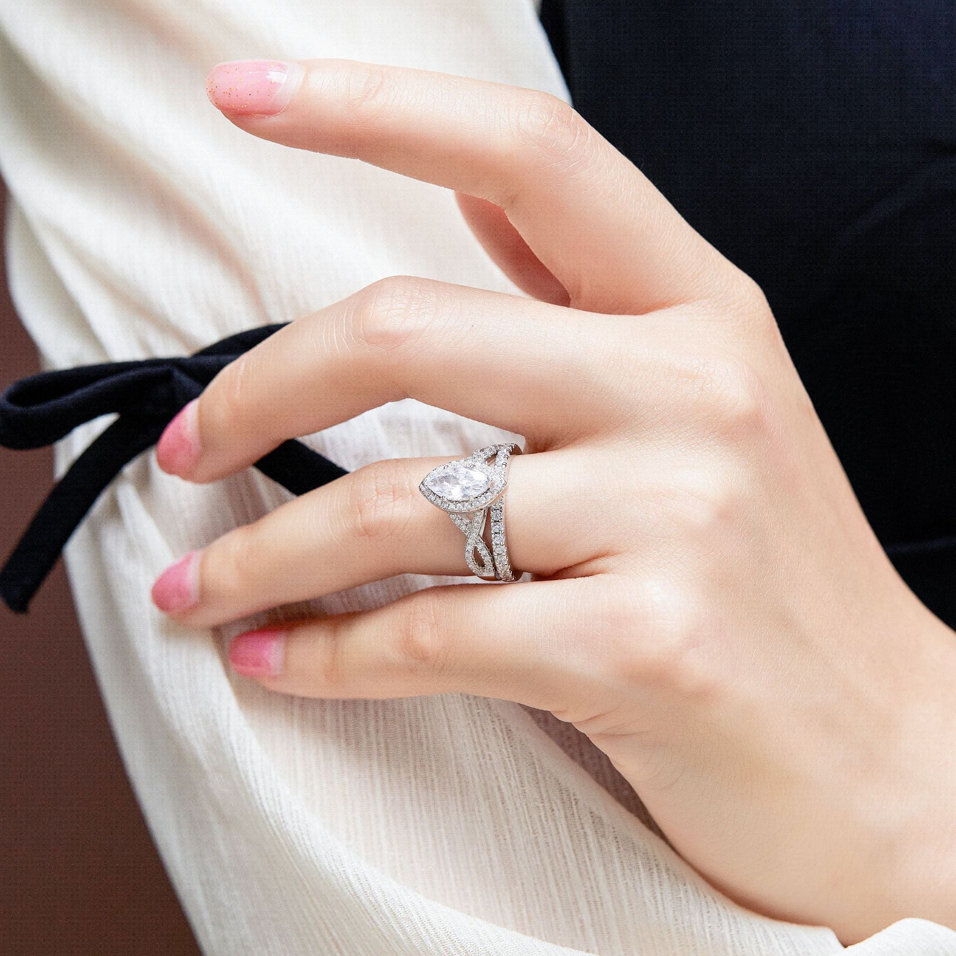 Pear Cut Diamond Wedding Ring Set In White Gold